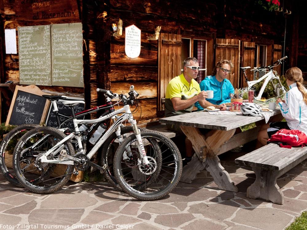 First Mountain Hotel Zillertal Aschau Im Zillertal エクステリア 写真