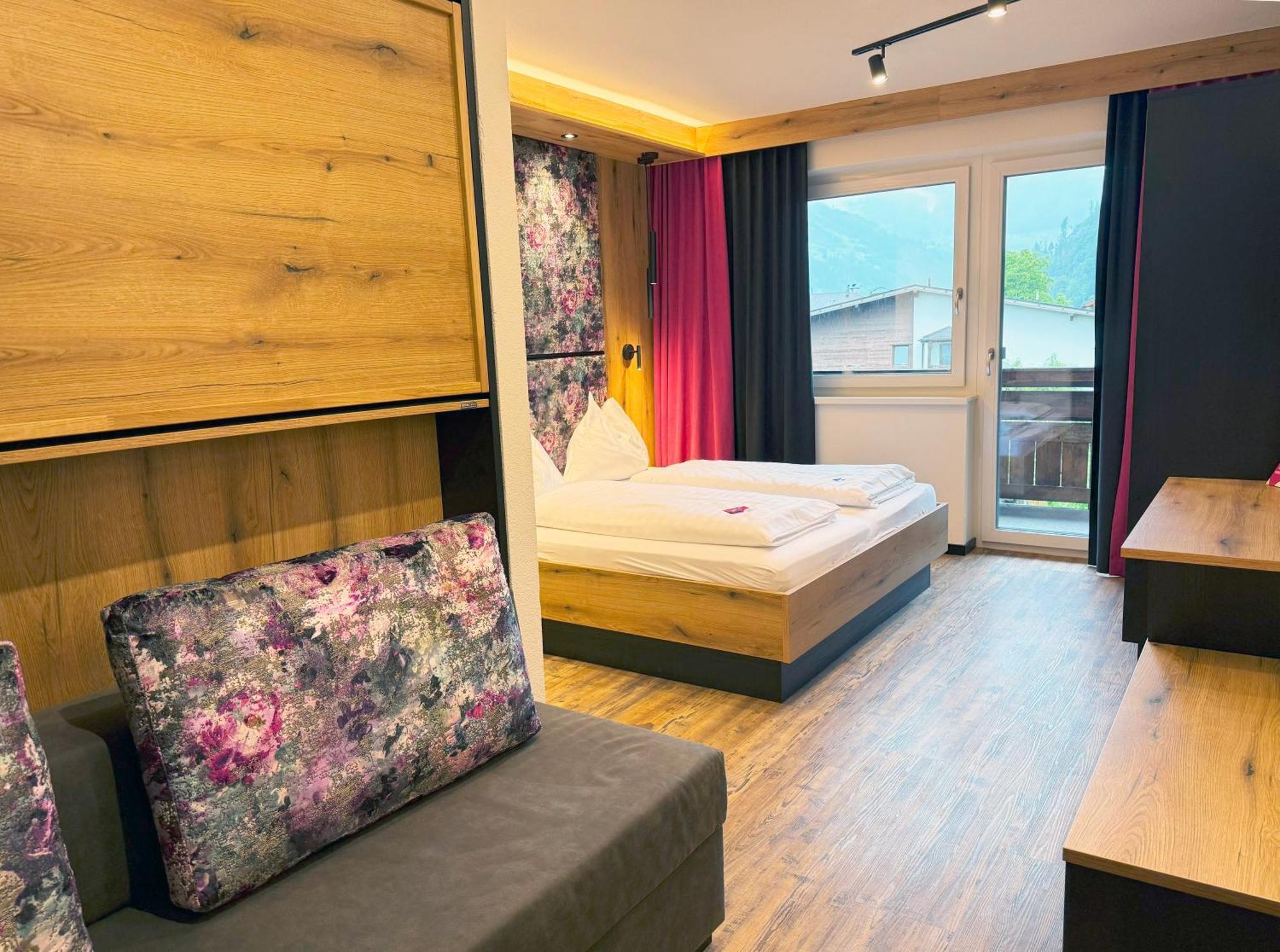 First Mountain Hotel Zillertal Aschau Im Zillertal エクステリア 写真